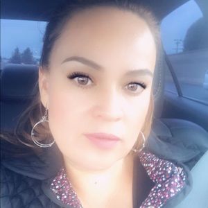 Meet your Posher, Alba